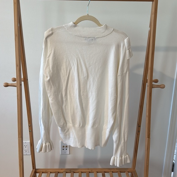 Gorgeous Cream Long Sleeved Buffalo Sweater, XL - Picture 2 of 4